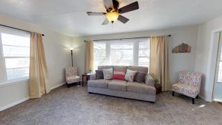 Wisteria Vine Cottage - 8