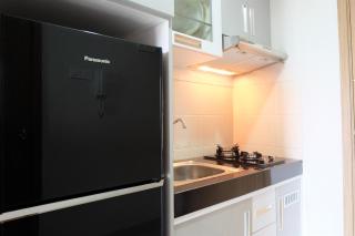 Comfy Studio Room The Oasis Apartment By Travelio - Bekasi - 5