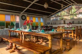 Long Walk with Breakfast Included, Pet Friendly at Ooty by StayVista - Coonoor - 4
