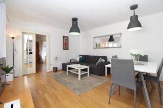 Apartment Mirrors - Rijeka - 9