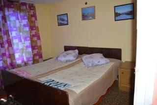 Guest House on Derbisheva - Karakol - 1