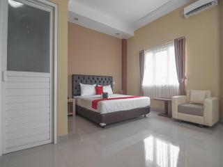 RedDoorz near Islamic Center Samarinda - Samarinda - 3