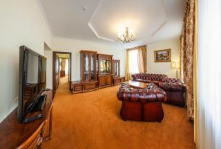 Resort Hotel Karpaty - Truskavec' - 3