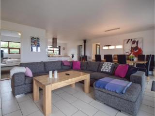 Four-Bedroom Holiday Home In Humble - 7