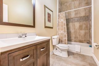 St Charles Ave Urban Retreat with Luxury Amenities - New Orleans - 3