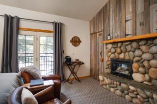 Black Bear Lodge - 6