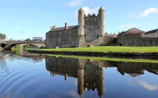 Luxury Apartment in Town Centre BT74 6HR - 9