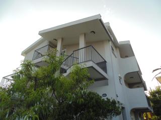 6 + 1 person , 2 rooms - 7