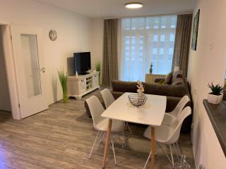 Mariposa inclusive Pool und Sauna - 8