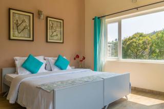 Long Walk with Breakfast Included, Pet Friendly at Ooty by StayVista - Coonoor - 9