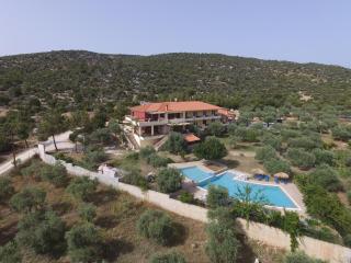Moonbeam Hotel - Pefkari - 9