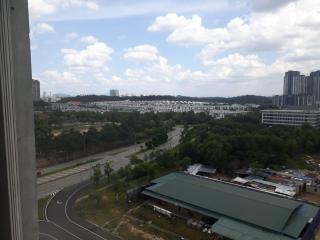 Mufasa Suites at Tamarind Suites with Wifi Netflix Coway Level 8 - Cyberjaya - 6