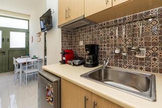 Central Stay Athens - 9