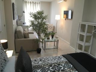 Apartamentos Centro Recogidas, Granada - 8