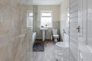 Alphalite Homes - Barking - 1
