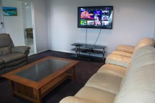 Family Friendly Holiday Home - Mackay - 2
