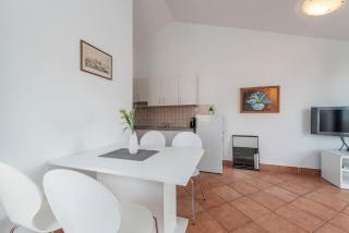 Vesna 2 city central apartment - Novalja - 7