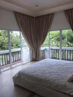 4 Bedroom Beachfront Pool House - Na Jomtien - 5