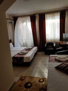 Hotel Tranzzit - Bucharest - 4