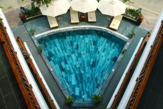 Threeway Riverside Villa - 7