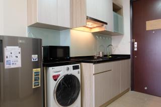 Best Price Studio Menteng Park Apartment By Travelio - 4