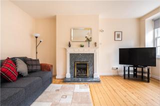 Sunny & spacious Royal Mile apt dating from 1677 - Edinburgh - 1