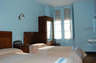 Hostal Paris - 1