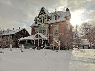 Spencer House Bed & Breakfast - 3