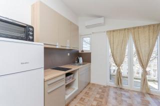 Apartments Snjezana - Pirovac - 5