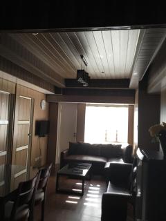 Condo with Free Swimming Pool & Viewing Deck - Tagaytay - 8
