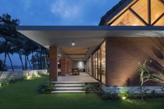 The Beach House - Batukaras - 8