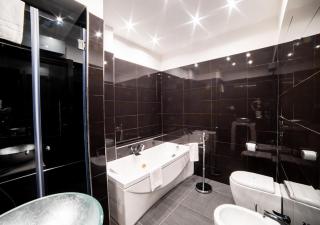 Mayfair Lifestyle Suites by Babylon Stay - 1