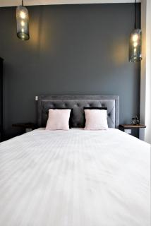 The Hubert - Your Apartment - 2