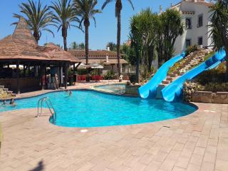 Villa 2 hab cerca piscina toboganes. wifi gratis - Dénia - 0