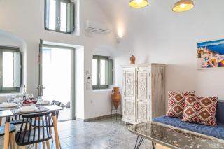 Astrea Suites Feggaropetra Cave House - Fira - 9