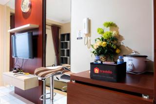 Comfy Studio Signature Park Tebet Apartment By Travelio - Jakarta - 5