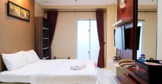 Comfy Studio Signature Park Tebet Apartment By Travelio - Jakarta - 6