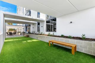 Qube Broadbeach Ocean View Apartments - 7