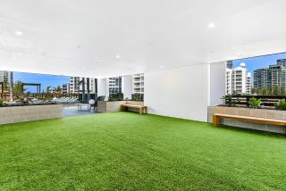 Qube Broadbeach Ocean View Apartments - 4