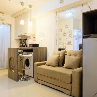 Elegant 2BR at 18th Floor Bassura City Apartment By Travelio - Jacarta - 6
