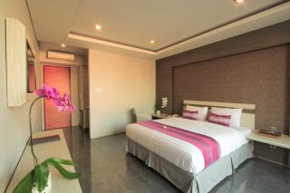 Transera Kamini Legian Hotel - Legian - 0