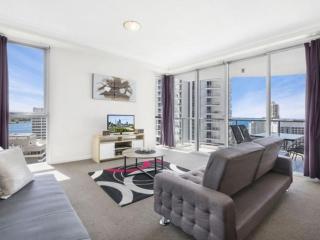 Beach Stay - Ocean & Riverview resort Chevron Renaissance central Surfers Paradise - Gold Coast - 7