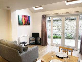 An ENTIRE 2bed, Headington, Oxford - Oxford - 0