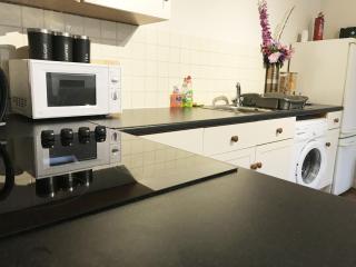 An ENTIRE 2bed, Headington, Oxford - Oxford - 3