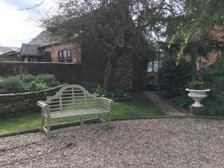 Domvilles Farm self catering Courtyard Stable - Alsager - 2