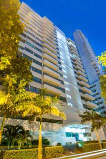 Travelers Orange Cartagena - 9