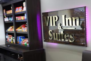 VIP Inn and Suites - 1