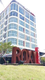 Roxy Hotel & Apartments - Kuching - 9