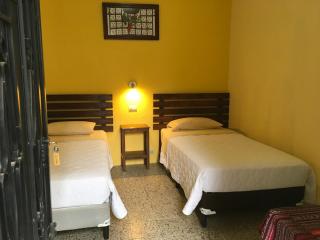 Casa Josefa Hotel - Santiago Atitlán - 2