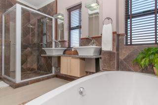 Whale Away Guest House - 3